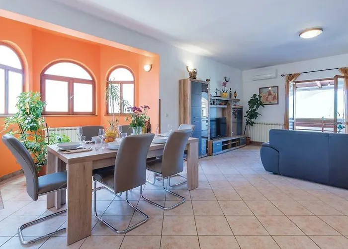 Klaudija Apartment Pula