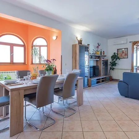 Klaudija Appartement Pula